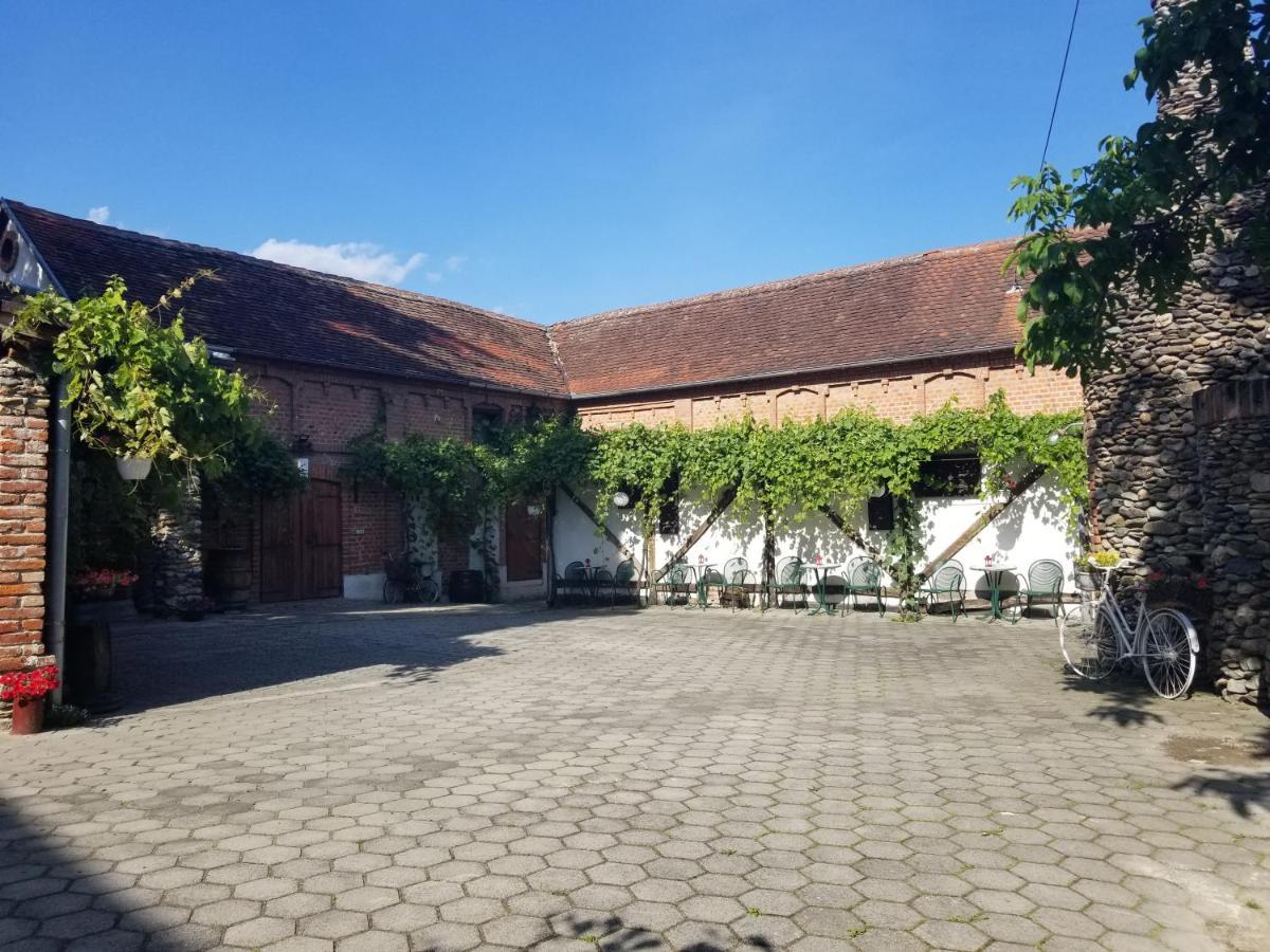 Wellness B&B Winery Sontacchi Kutjevo Exterior foto