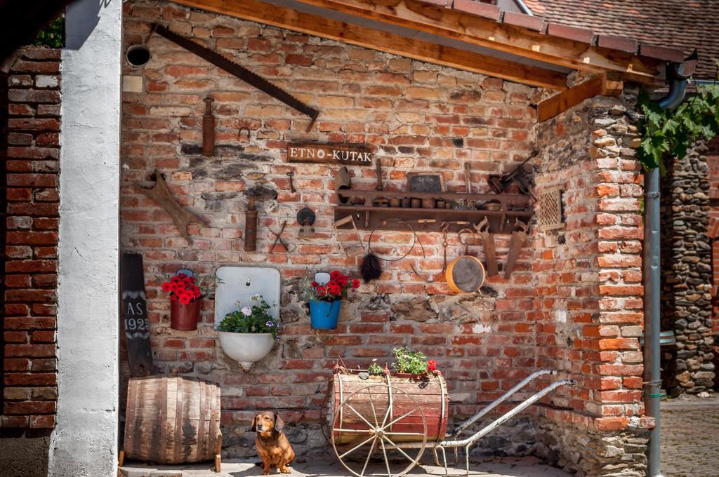 Wellness B&B Winery Sontacchi Kutjevo Exterior foto